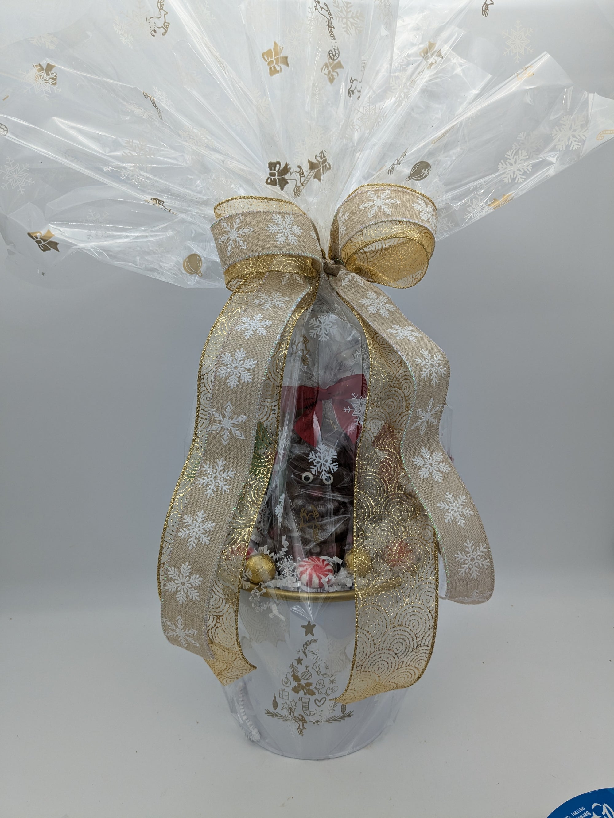 Seasonal Sweets Holiday Basket